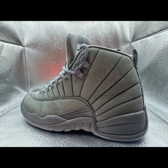 Size 8.5 - PSNY x Air Jordan 12 Retro Grey Jumpman Athletic Shoes 130690-003 - Picture 6 of 13